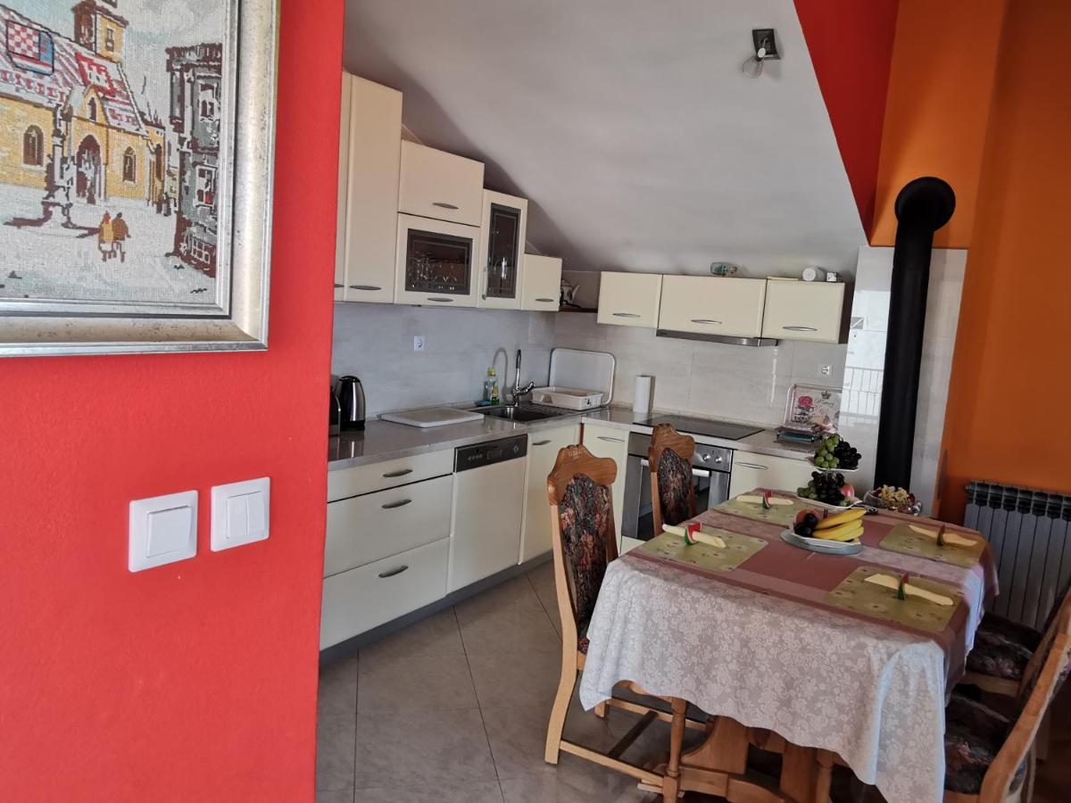 Nina Apartment Podstrana